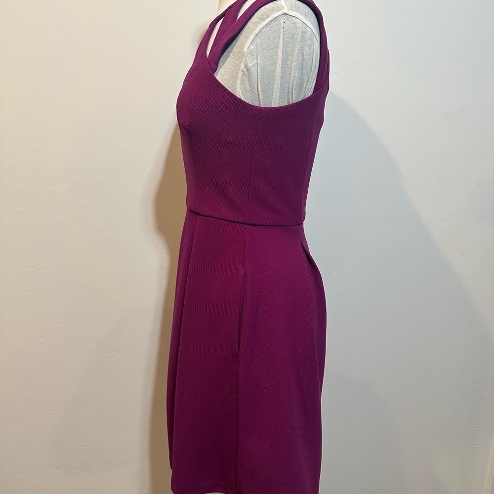 Betsey Johnson Magenta Cutout Fit & Flare Dress Size 6 Pockets Gold Zipper - Picture 4 of 12